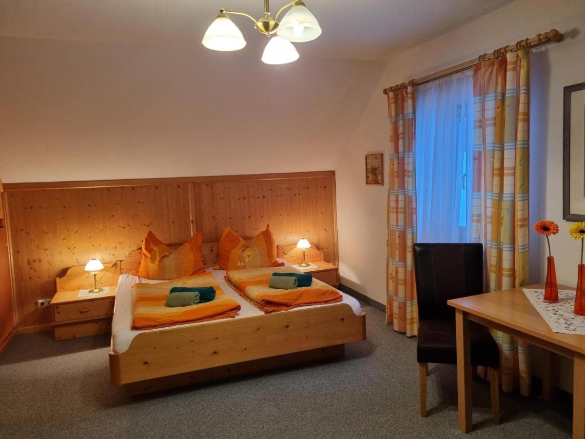 Kulmerhof - Farm Apartment พรุกแกร์น ภายนอก รูปภาพ