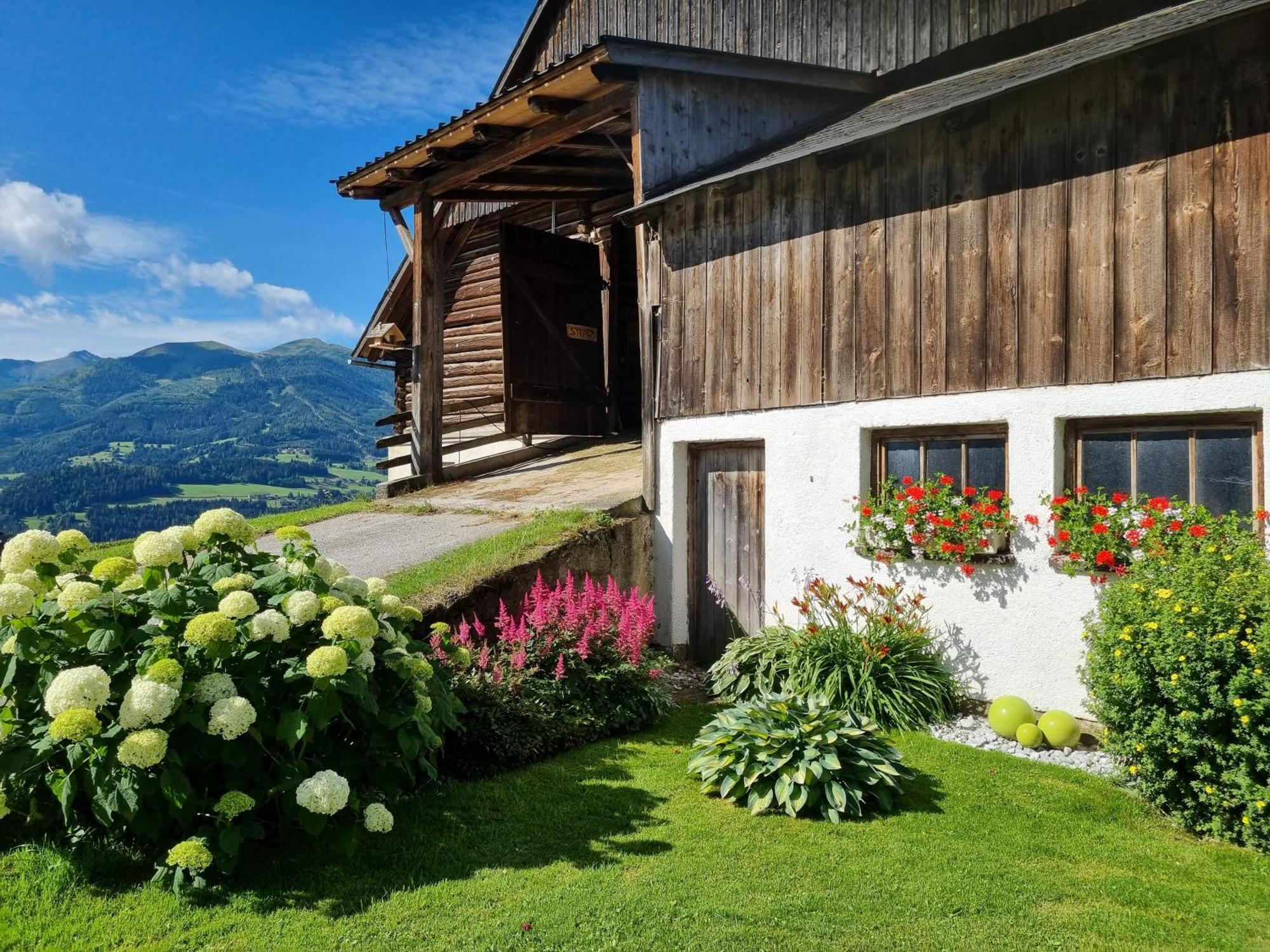 Kulmerhof - Farm Apartment พรุกแกร์น ภายนอก รูปภาพ
